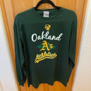 Green Oakland Athletics MLB Baseball Long Sleeve Shirt Size Large